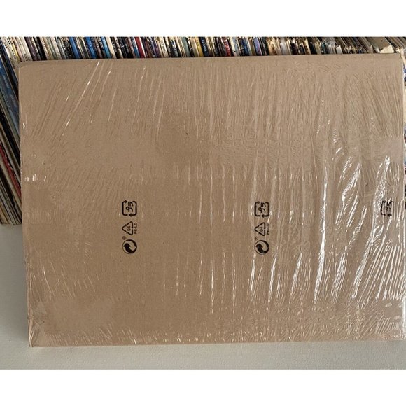 IKEA KALLAX WHITE INSERT WITH DOOR 33 X 33CM 13 X 13"  202.781.67 - Picture 6 of 6